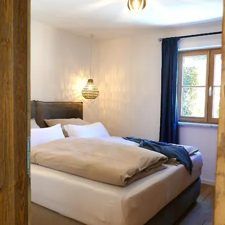 Apartment Goller