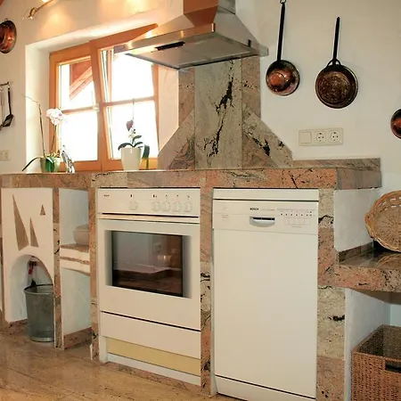 Apartment Goller *